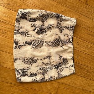 Bebe leopard color skirt